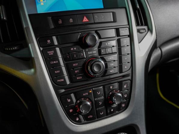 Opel Astra J с пробегом 2012 года, цена 849 000 рублей, 200758 км, хэтчбек, Автокод Объявления
