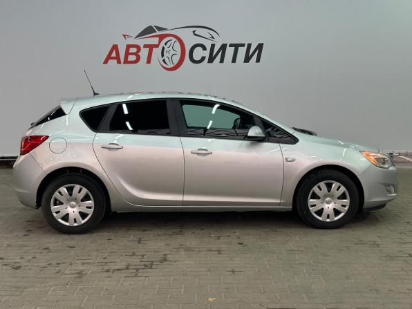 Opel Astra J с пробегом 2012 года, цена 685 000 рублей, 220000 км, хэтчбек, Автокод Объявления