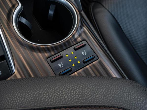 Toyota Camry VIII (XV70) с пробегом 2019 года, цена 2 835 000 рублей, 138955 км, седан, Автокод Объявления