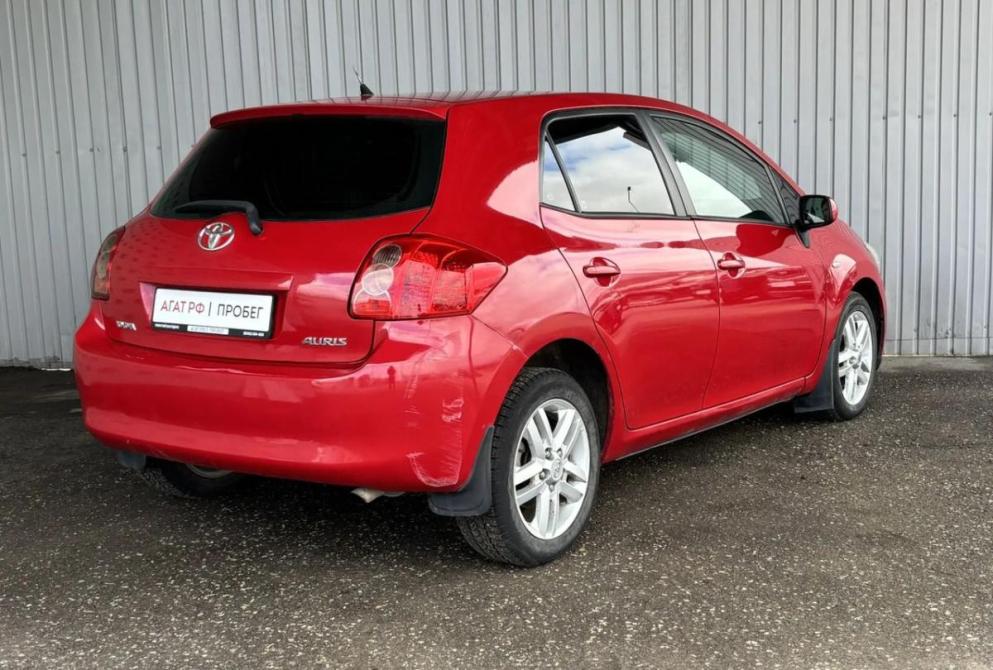 Toyota Auris I Киров  - изображение 6