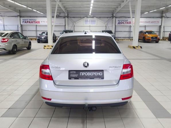 Skoda Octavia III (A7) Рестайлинг с пробегом 2018 года, цена 1 340 000 рублей, 186000 км, лифтбек, Автокод Объявления