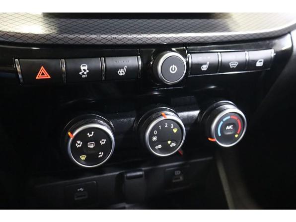 Lada (ВАЗ) Vesta I Рестайлинг (NG) с пробегом 2024 года, цена 1 300 000 рублей, 29980 км, седан, Автокод Объявления