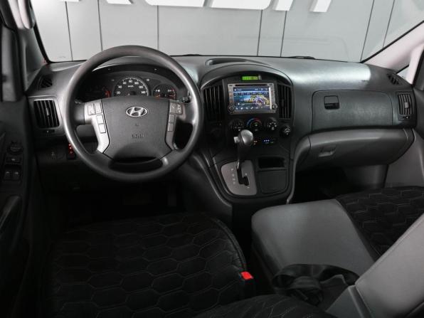 Hyundai Grand Starex I с пробегом 2015 года, цена 2 119 000 рублей, 190592 км, минивэн, Автокод Объявления