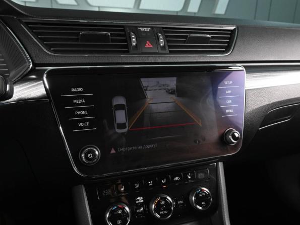 Skoda Superb III Рестайлинг с пробегом 2019 года, цена 2 550 000 рублей, 155743 км, лифтбек, Автокод Объявления