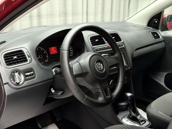 Volkswagen Polo V с пробегом 2010 года, цена 779 000 рублей, 155000 км, седан, Автокод Объявления