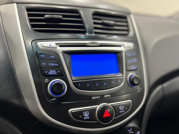 Hyundai Solaris I с пробегом 2012 года, цена 715 000 рублей, 188000 км, седан, Автокод Объявления