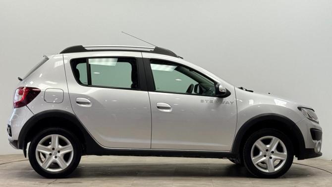 Renault Sandero II с пробегом 2016 года, цена 750 000 рублей, 79601 км, хэтчбек, Автокод Объявления
