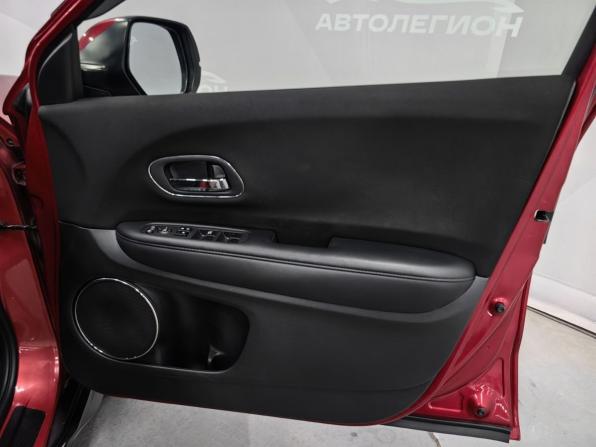 Honda Vezel I с пробегом 2016 года, цена 1 590 000 рублей, 109739 км, внедорожник, Автокод Объявления