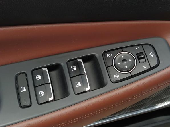 Hyundai Santa Fe IV Рестайлинг с пробегом 2021 года, цена 3 759 000 рублей, 94500 км, внедорожник, Автокод Объявления