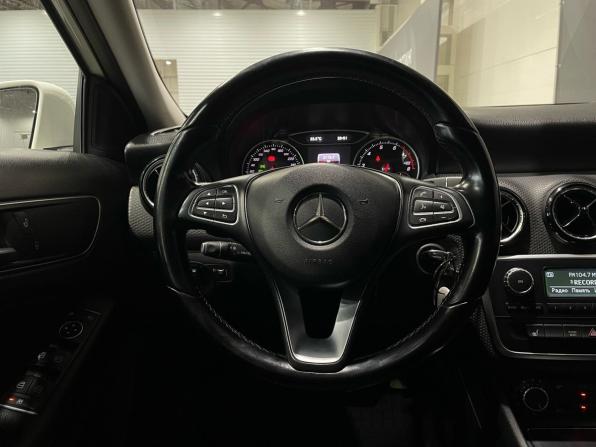 Mercedes-Benz A-Класс III (W176) Рестайлинг с пробегом 2016 года, цена 1 399 000 рублей, 78931 км, хэтчбек, Автокод Объявления