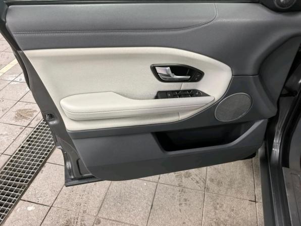 Land Rover Range Rover Evoque I Рестайлинг с пробегом 2017 года, цена 1 980 000 рублей, 157100 км, внедорожник, Автокод Объявления