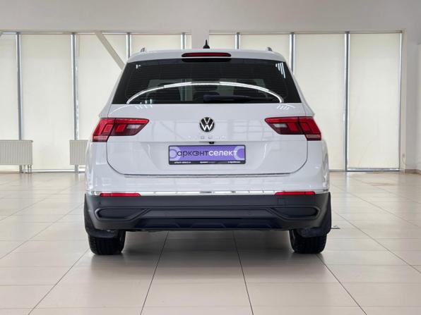 Volkswagen Tiguan II Рестайлинг с пробегом 2021 года, цена 2 280 000 рублей, 132725 км, внедорожник, Автокод Объявления