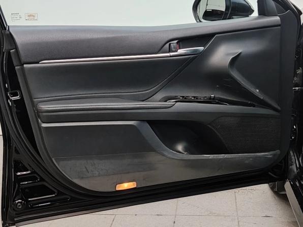 Toyota Camry VIII (XV70) с пробегом 2019 года, цена 2 940 000 рублей, 98569 км, седан, Автокод Объявления