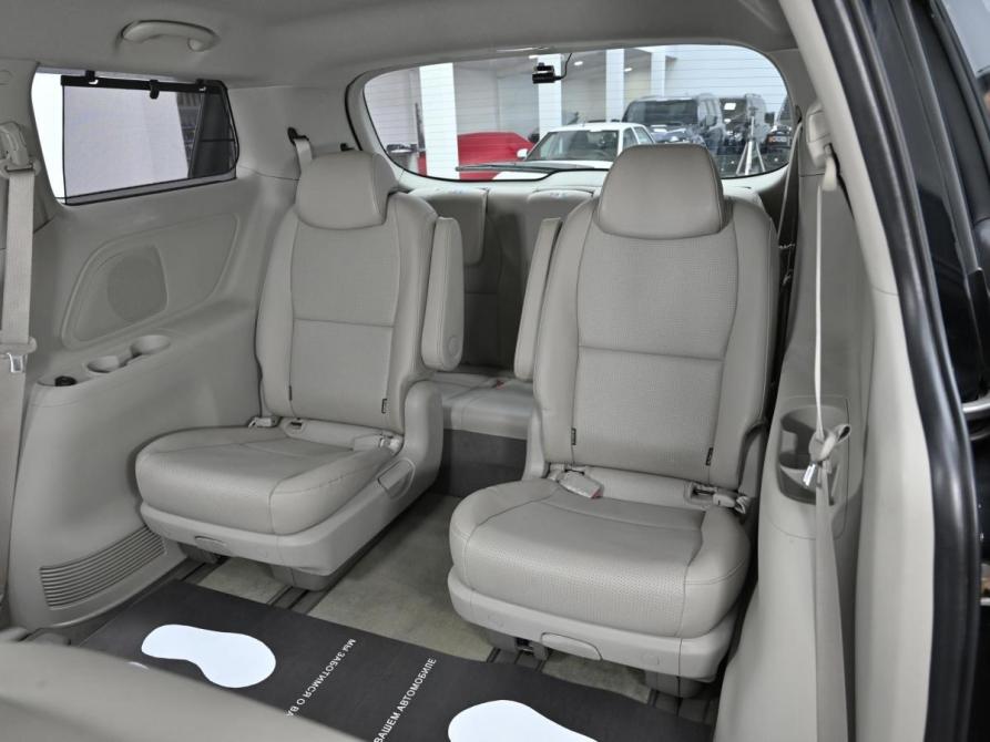 Kia Carnival III Москва  - изображение 21