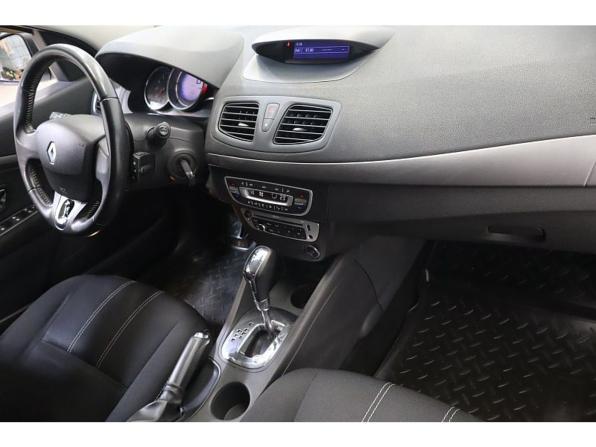 Renault Fluence I Рестайлинг с пробегом 2013 года, цена 802 100 рублей, 132299 км, седан, Автокод Объявления