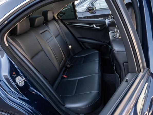 Mercedes-Benz C-Класс III (W204) Рестайлинг с пробегом 2013 года, цена 1 300 000 рублей, 237130 км, седан, Автокод Объявления