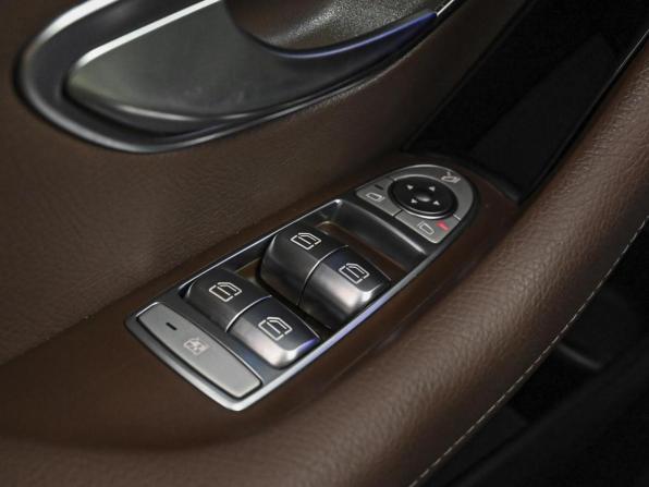 Mercedes-Benz E-Класс V (W213 S213 C238) Рестайлинг с пробегом 2021 года, цена 4 222 111 рублей, 102699 км, седан, Автокод Объявления