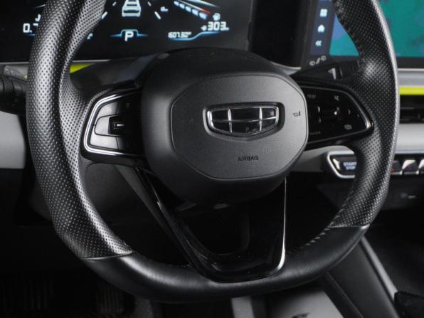 Geely Coolray I Рестайлинг с пробегом 2023 года, цена 2 089 000 рублей, 31749 км, внедорожник, Автокод Объявления