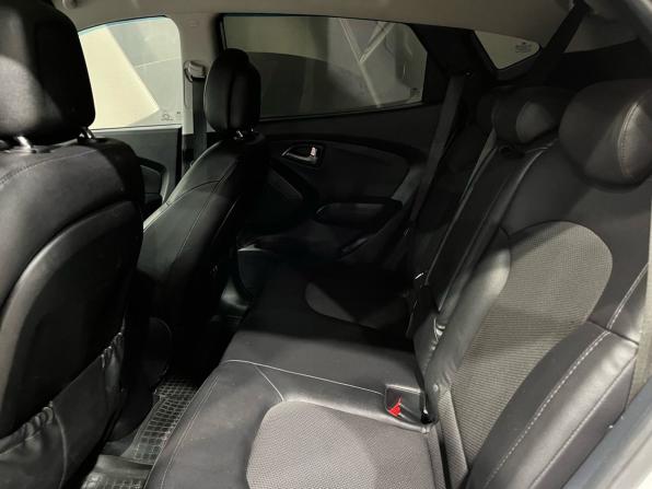 Hyundai ix35 I Рестайлинг с пробегом 2013 года, цена 1 390 000 рублей, 111311 км, внедорожник, Автокод Объявления