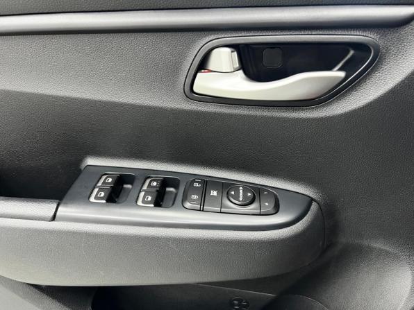 Kia Rio IV Рестайлинг с пробегом 2020 года, цена 1 480 000 рублей, 94581 км, седан, Автокод Объявления