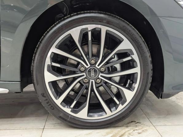 Новый Audi A3 IV (8Y) Рестайлинг 2026 года, цена 4 099 000 рублей, седан, Автокод Объявления