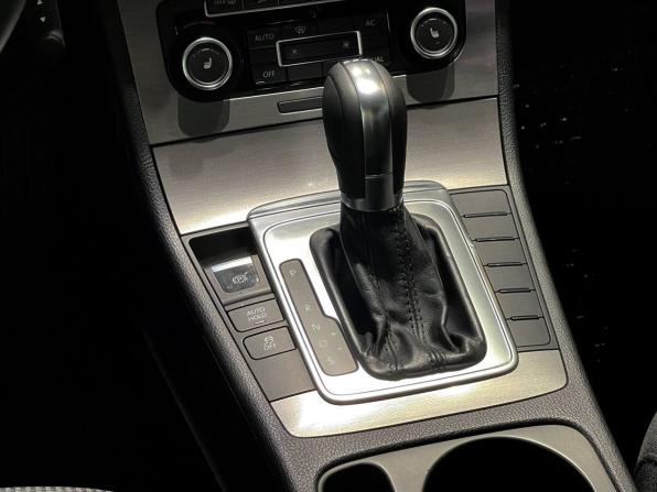 Volkswagen Passat B7 с пробегом 2011 года, цена 1 120 000 рублей, 232300 км, седан, Автокод Объявления