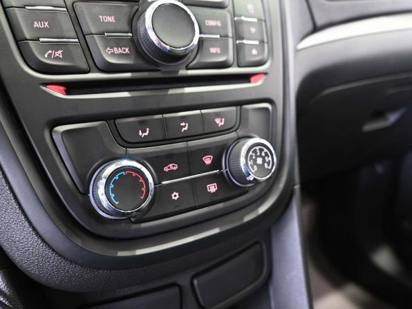 Opel Mokka I с пробегом 2014 года, цена 1 009 900 рублей, 126000 км, внедорожник, Автокод Объявления