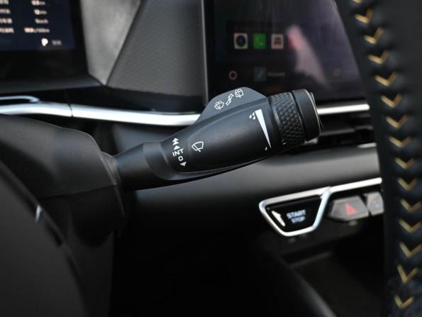 Geely Coolray I Рестайлинг 2 с пробегом 2025 года, цена 2 534 000 рублей, 8059 км, внедорожник, Автокод Объявления