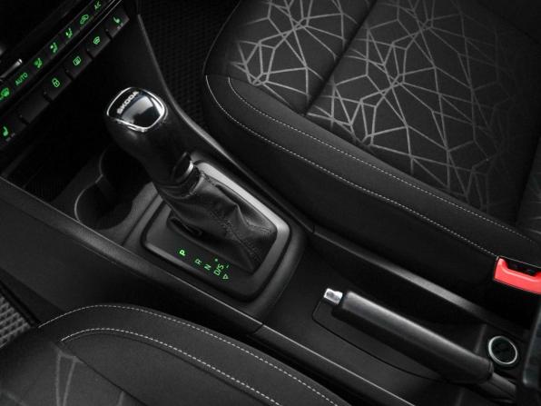 Skoda Rapid I Рестайлинг с пробегом 2018 года, цена 1 498 444 рубля, 115552 км, лифтбек, Автокод Объявления