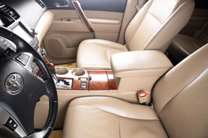Toyota Highlander II (XU40) Рестайлинг с пробегом 2013 года, цена 2 749 000 рублей, 176761 км, внедорожник, Автокод Объявления