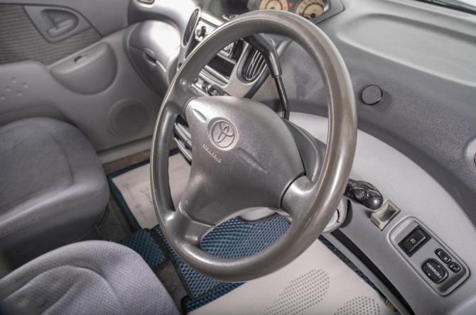 Toyota FunCargo с пробегом 2001 года, цена 499 000 рублей, 256000 км, компактвэн, Автокод Объявления
