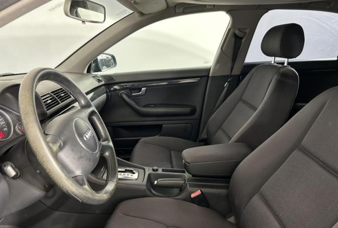 Audi A4 III (B7) с пробегом 2004 года, цена 400 000 рублей, 246432 км, седан, Автокод Объявления