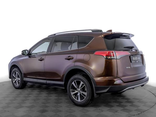 Toyota RAV4 IV (XA40) Рестайлинг с пробегом 2017 года, цена 2 195 000 рублей, 143912 км, внедорожник, Автокод Объявления