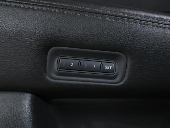 Nissan Pathfinder IV с пробегом 2016 года, цена 1 690 000 рублей, 160586 км, внедорожник, Автокод Объявления