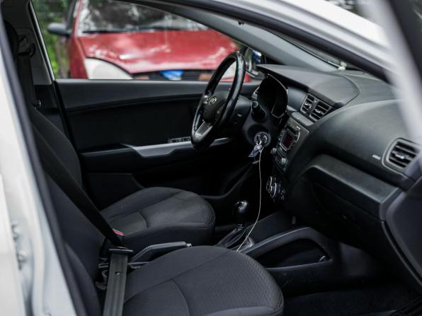 Kia Rio III Рестайлинг с пробегом 2015 года, цена 778 000 рублей, 177372 км, седан, Автокод Объявления