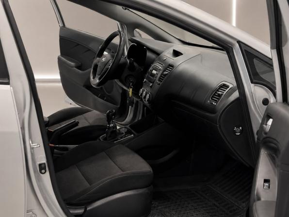 Kia Cerato III Рестайлинг (Classic) с пробегом 2019 года, цена 1 399 000 рублей, 65000 км, седан, Автокод Объявления