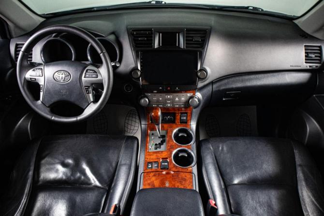 Toyota Highlander II (XU40) Рестайлинг с пробегом 2012 года, цена 2 199 000 рублей, 319652 км, внедорожник, Автокод Объявления