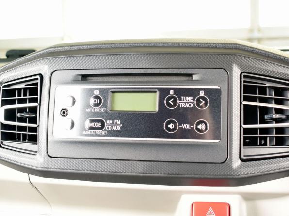 Daihatsu Mira e:S II с пробегом 2019 года, цена 735 995 рублей, 67305 км, хэтчбек, Автокод Объявления