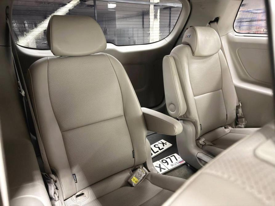 Kia Carnival III Москва  - изображение 10
