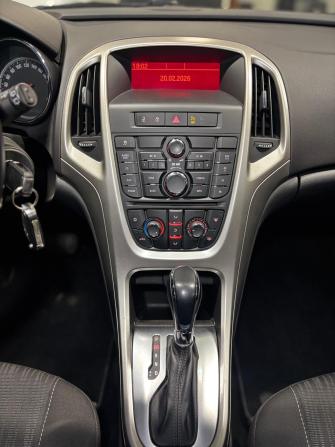 Opel Astra J с пробегом 2011 года, цена 779 000 рублей, 158300 км, хэтчбек, Автокод Объявления