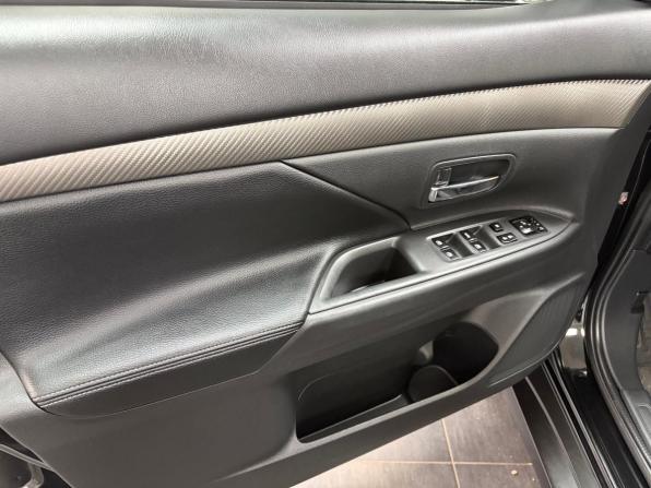 Mitsubishi Outlander III Рестайлинг 2 с пробегом 2015 года, цена 1 698 000 рублей, 155800 км, внедорожник, Автокод Объявления