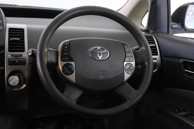 Toyota Prius II Рестайлинг (XW20) с пробегом 2008 года, цена 729 000 рублей, 321000 км, лифтбек, Автокод Объявления
