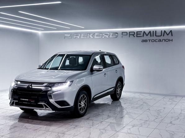 Mitsubishi Outlander III Рестайлинг 3 с пробегом 2018 года, цена 1 999 000 рублей, 132000 км, внедорожник, Автокод Объявления