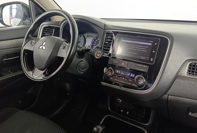 Mitsubishi Outlander III Рестайлинг 2 с пробегом 2018 года, цена 1 990 000 рублей, 96529 км, внедорожник, Автокод Объявления