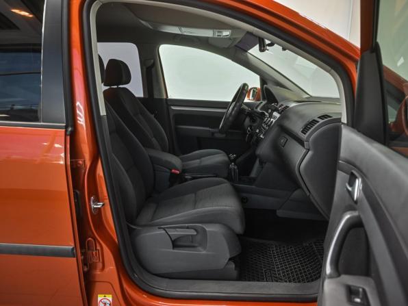 Volkswagen Touran I Рестайлинг с пробегом 2008 года, цена 869 000 рублей, 99872 км, минивэн, Автокод Объявления