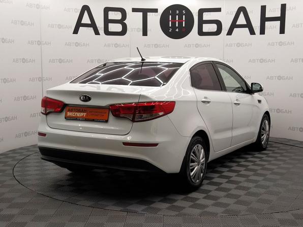 Kia Rio III Рестайлинг с пробегом 2015 года, цена 749 000 рублей, 200000 км, седан, Автокод Объявления