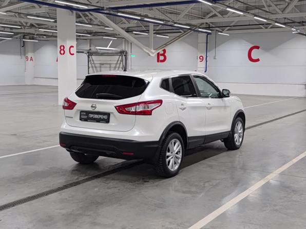 Nissan Qashqai II с пробегом 2016 года, цена 1 609 000 рублей, 131001 км, внедорожник, Автокод Объявления