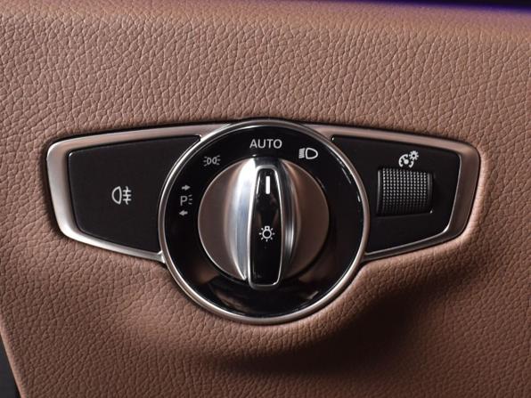 Mercedes-Benz E-Класс V (W213 S213 C238) Рестайлинг с пробегом 2021 года, цена 5 299 995 рублей, 55742 км, седан, Автокод Объявления