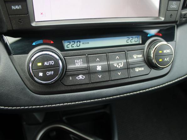 Toyota RAV4 IV (XA40) Рестайлинг с пробегом 2019 года, цена 2 799 000 рублей, 76609 км, внедорожник, Автокод Объявления