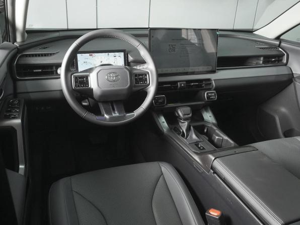 Toyota RAV4 VI (XA60) с пробегом 2026 года, цена 4 350 000 рублей, 28 км, внедорожник, Автокод Объявления